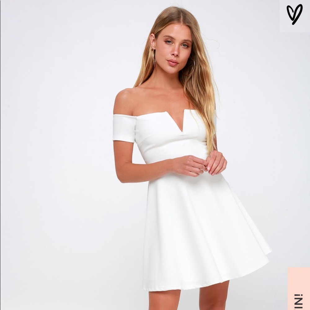 NWT Lulus off the shoulder dress